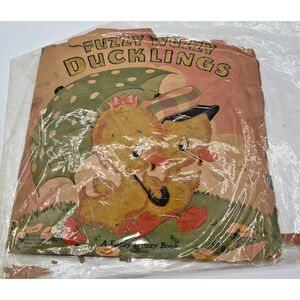 FUZZY WUZZY DUCKLINGS A Fuzzy Wuzzy Book 1945 Whitman Publ.Co. Antique Childrens